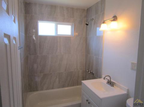 2813 Echo Ave, Bakersfield, CA 93304 photo 5