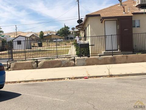 319 Lucard St, Taft, CA 93268 photo 2