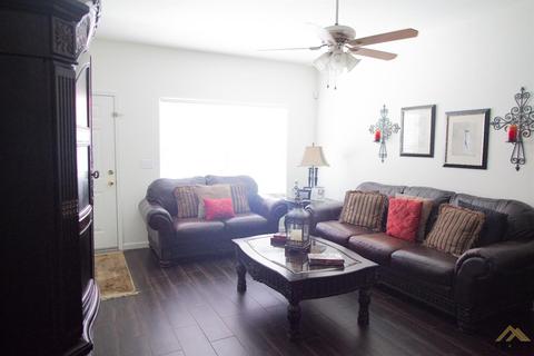 2103 Basilone Way, Bakersfield, CA 93301 photo 9