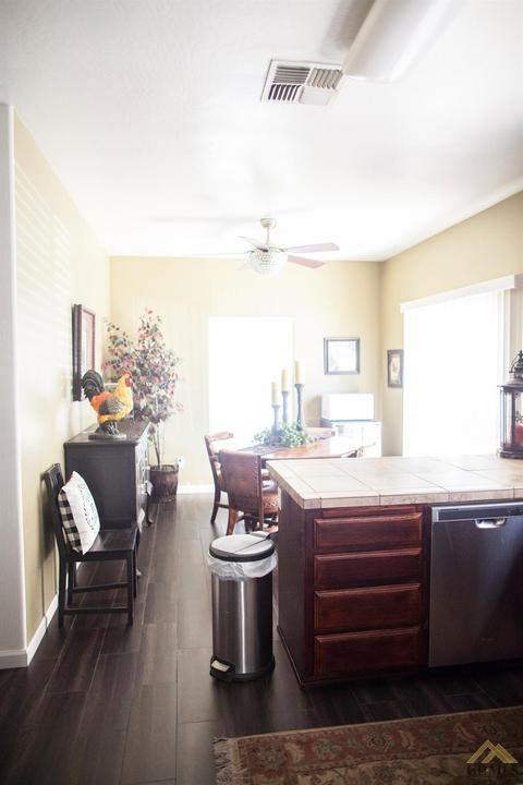 2103 Basilone Way, Bakersfield, CA 93301 photo 13