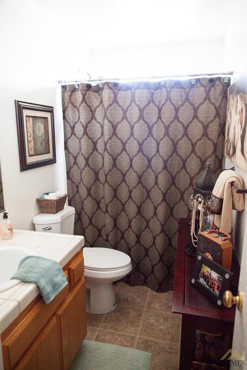 2103 Basilone Way, Bakersfield, CA 93301 photo 24