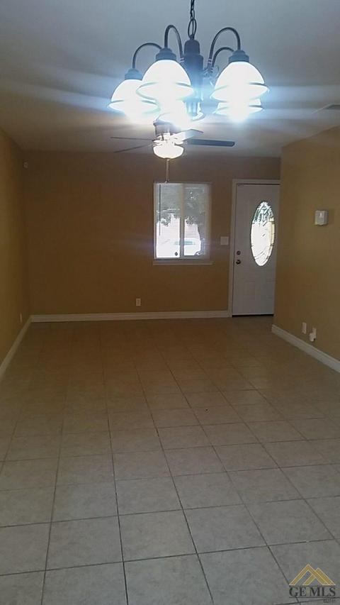 1207 Staples Dr, Arvin, CA 93203 photo 5