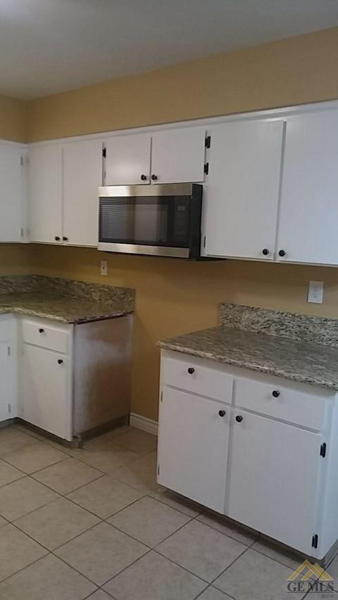 1207 Staples Dr, Arvin, CA 93203 photo 9