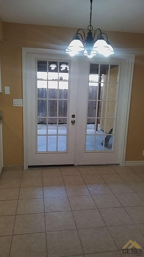 1207 Staples Dr, Arvin, CA 93203 photo 6