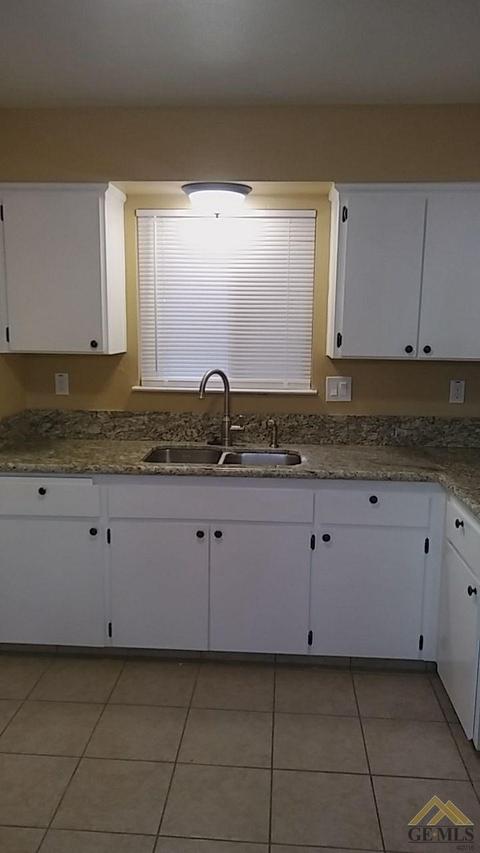 1207 Staples Dr, Arvin, CA 93203 photo 7