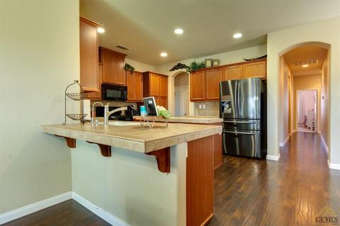 2406 Trapper St, Bakersfield, CA 93313 photo 6
