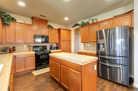 2406 Trapper St, Bakersfield, CA 93313 photo 7
