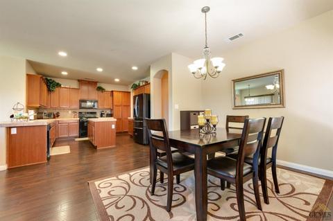 2406 Trapper St, Bakersfield, CA 93313 photo 5