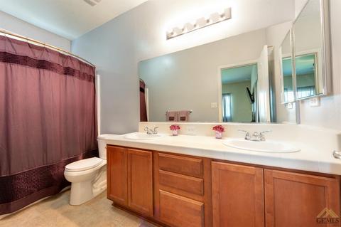 2406 Trapper St, Bakersfield, CA 93313 photo 9