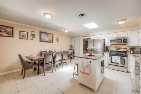 3905 Newcombe Ave, Bakersfield, CA 93313 photo 13