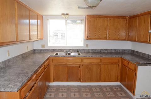 400 E St, Wasco, CA 93280 photo 11