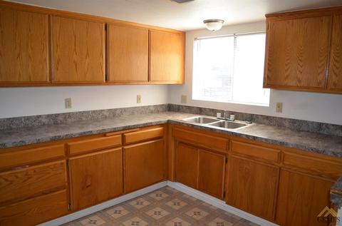400 E St, Wasco, CA 93280 photo 13