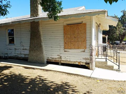 301 Jackson St, Taft, CA 93268 photo 4