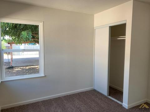 1281 Mark St, Arvin, CA 93203 photo 9