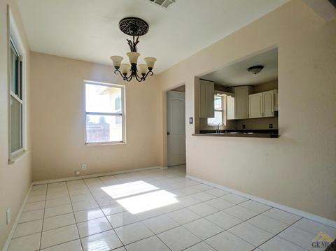 363 Oak St, Shafter, CA 93263 photo 7