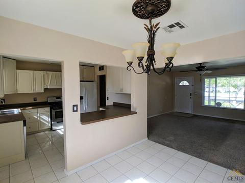 363 Oak St, Shafter, CA 93263 photo 8