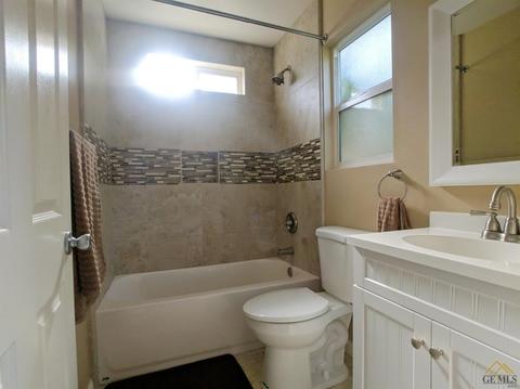 363 Oak St, Shafter, CA 93263 photo 17