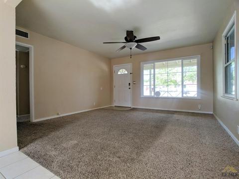363 Oak St, Shafter, CA 93263 photo 6