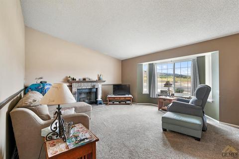 1198 Hickory Ave, Tehachapi, CA 93561 photo 4