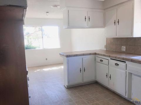 800 Meyer St, Arvin, CA 93203 photo 7