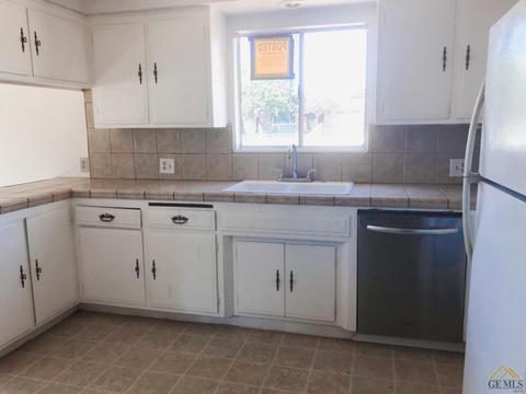 800 Meyer St, Arvin, CA 93203 photo 8