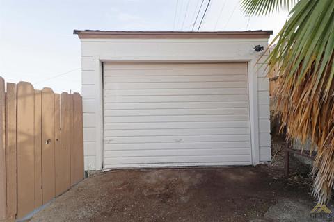 621 E St, Taft, CA 93268 photo 39