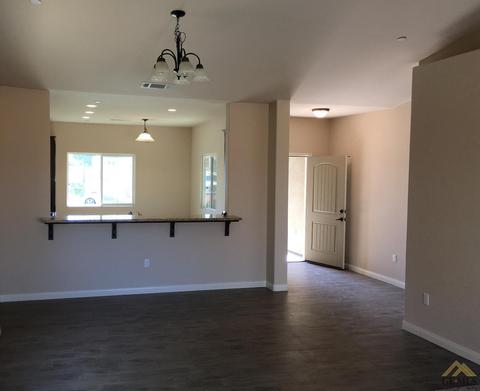 2317 Persimmon St, Wasco, CA 93280 photo 8