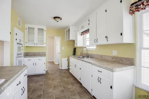 509 Harding Ave, Taft, CA 93268 photo 13