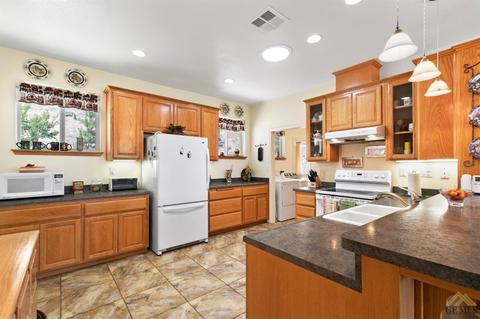 27761 Cummings Valley Rd, Tehachapi, CA 93561 photo 4