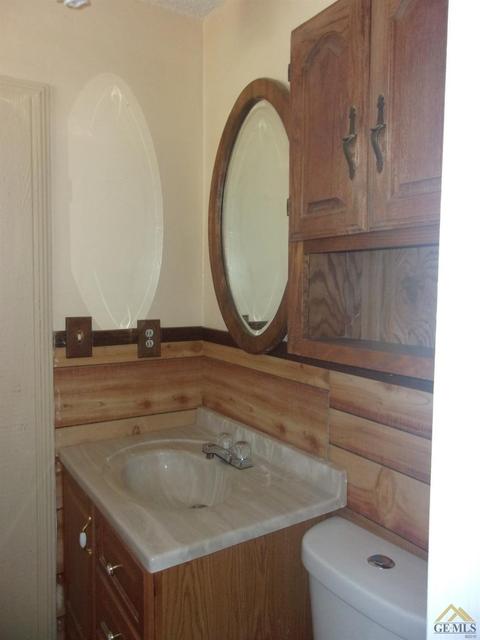 704 Taylor St, Taft, CA 93268 photo 16