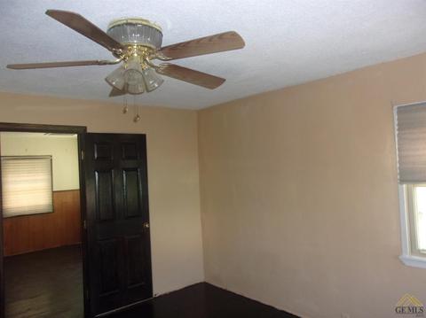 704 Taylor St, Taft, CA 93268 photo 15