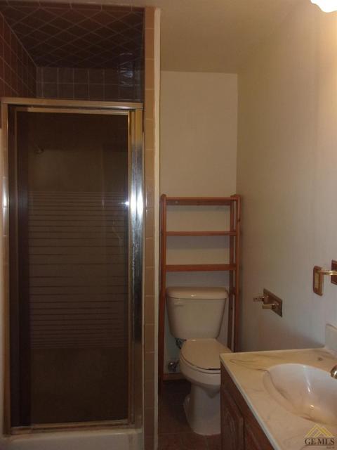 704 Taylor St, Taft, CA 93268 photo 22