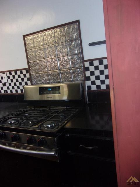704 Taylor St, Taft, CA 93268 photo 27