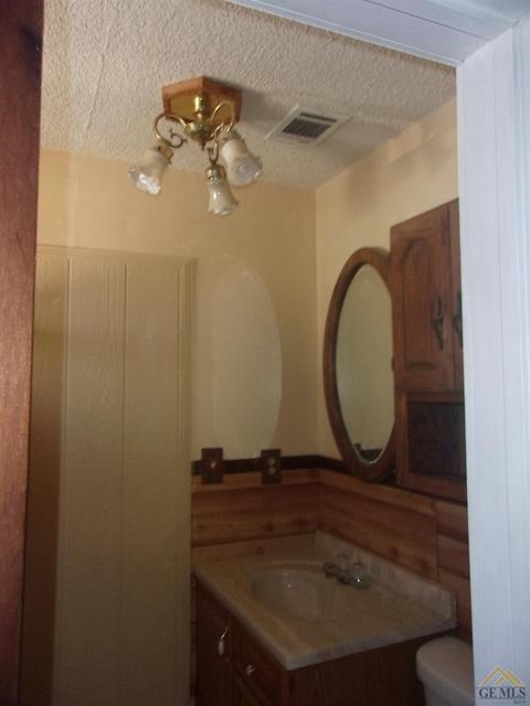 704 Taylor St, Taft, CA 93268 photo 19