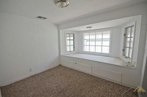 522 E St, Taft, CA 93268 photo 7