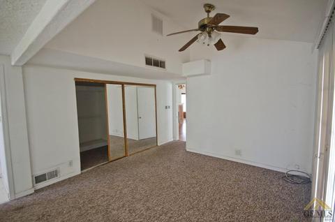 522 E St, Taft, CA 93268 photo 8