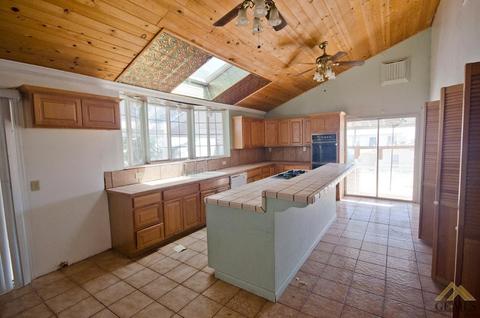 522 E St, Taft, CA 93268 photo 13