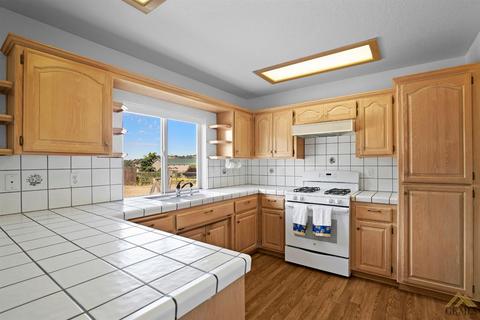 18101 Rawhide Ct, Tehachapi, CA 93561 photo 7