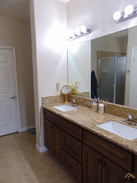 806 Mulberry St, Tehachapi, CA 93561 photo 16