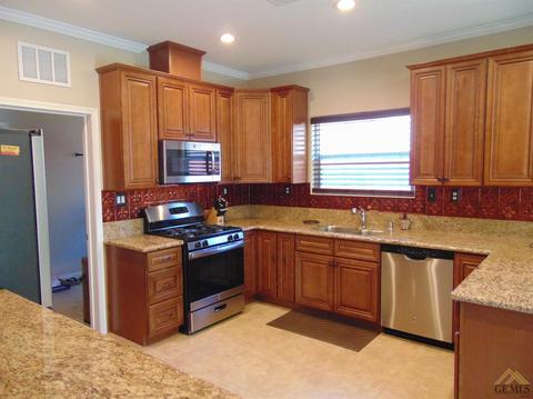 806 Mulberry St, Tehachapi, CA 93561 photo 9