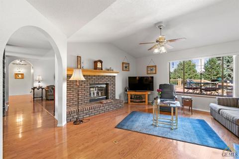21804 Mariposa Rd, Tehachapi, CA 93561 photo 13
