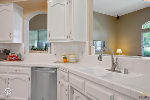 1504 Fieldspring Dr, Bakersfield, CA 93311 photo 14