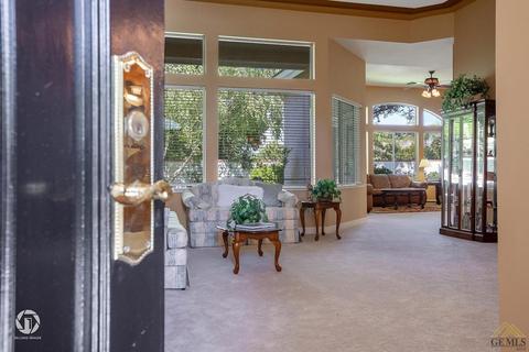 1504 Fieldspring Dr, Bakersfield, CA 93311 photo 4