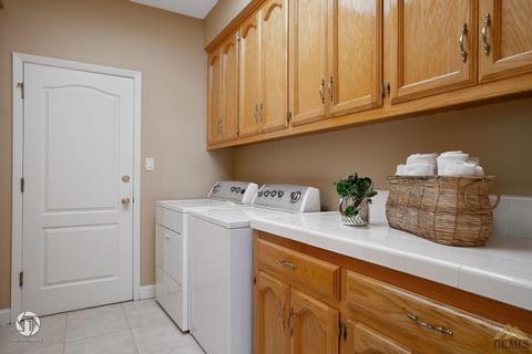 1504 Fieldspring Dr, Bakersfield, CA 93311 photo 32