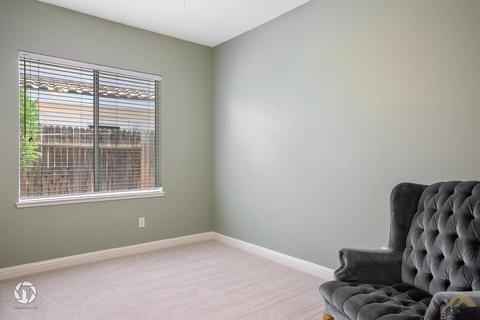 1504 Fieldspring Dr, Bakersfield, CA 93311 photo 29