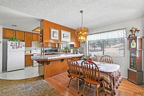 19300 Mustang Dr, Tehachapi, CA 93561 photo 9