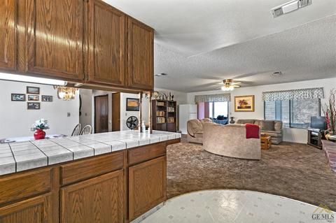 19300 Mustang Dr, Tehachapi, CA 93561 photo 10