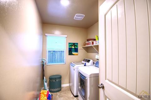 5712 Samuelson St, Bakersfield, CA 93313 photo 9