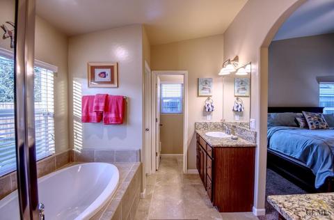 5712 Samuelson St, Bakersfield, CA 93313 photo 14