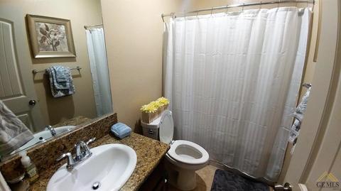 6032 Samuelson St, Bakersfield, CA 93313 photo 8